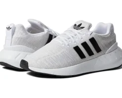 adidas Originals Kids Swift Run 22 (Big Kid)