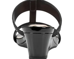 Bandolino Iluvit Women's