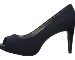 Bandolino Rainaa Women's