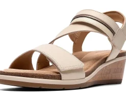 Clarks Kacha Wave Women's