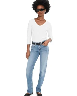 Mod-o-doc 3/4 Sleeve V-Neck Tee with Curved Hem Women's