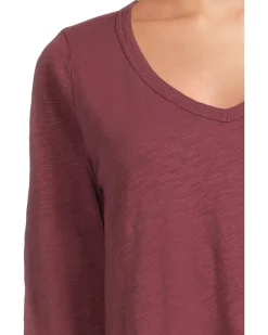 Mod-o-doc 3/4 Sleeve V-Neck Tee with Curved Hem Women's
